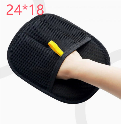 Black pet deshedding glove